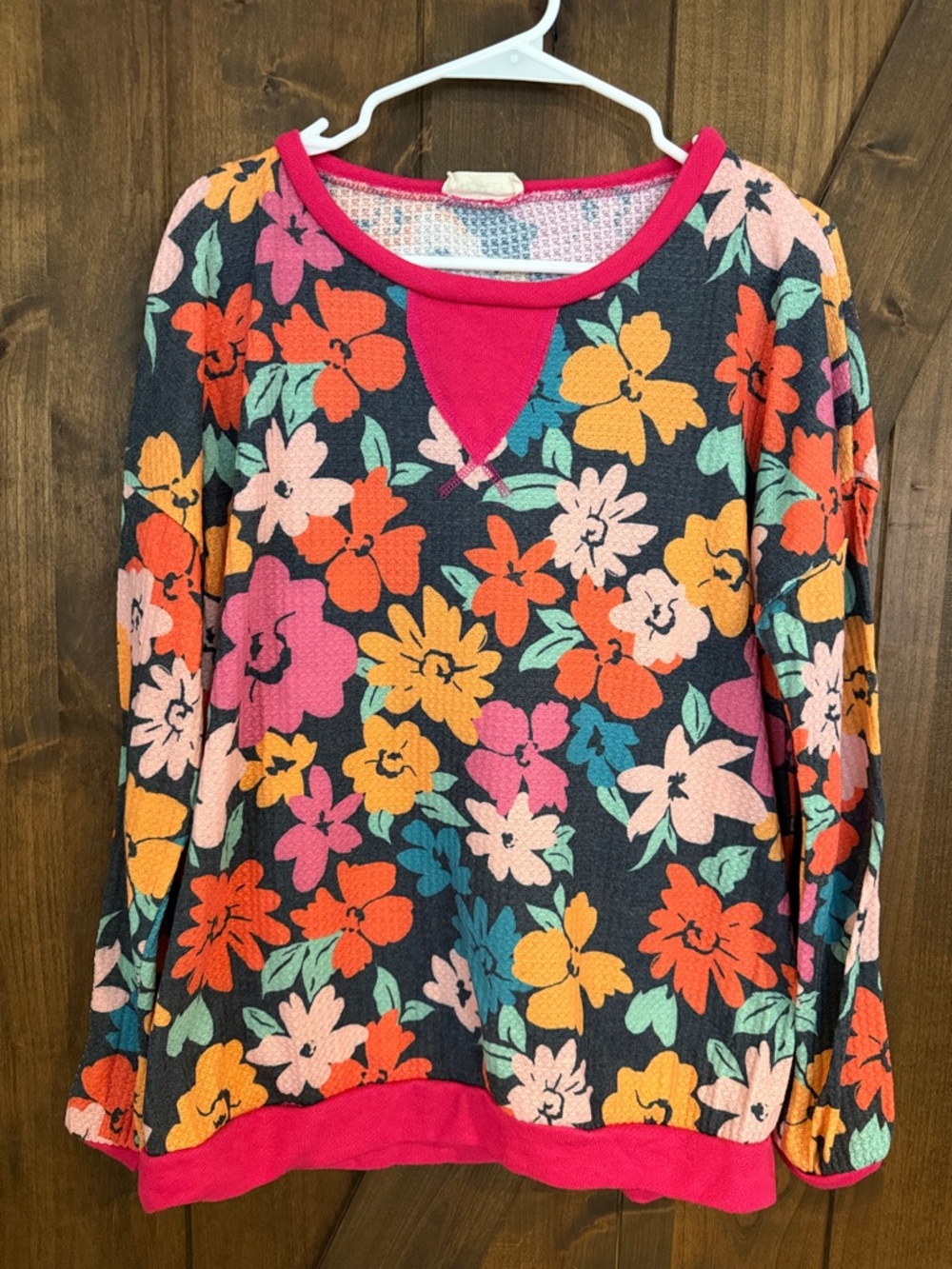 Floral Print Long-Sleeve Women's Top in Charcoal and Pink